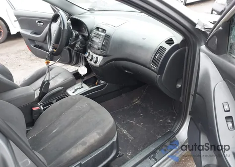 2010 Hyundai Elantra Se z USA, uszkodzony, nr VIN KMHDU4AD8AU173060